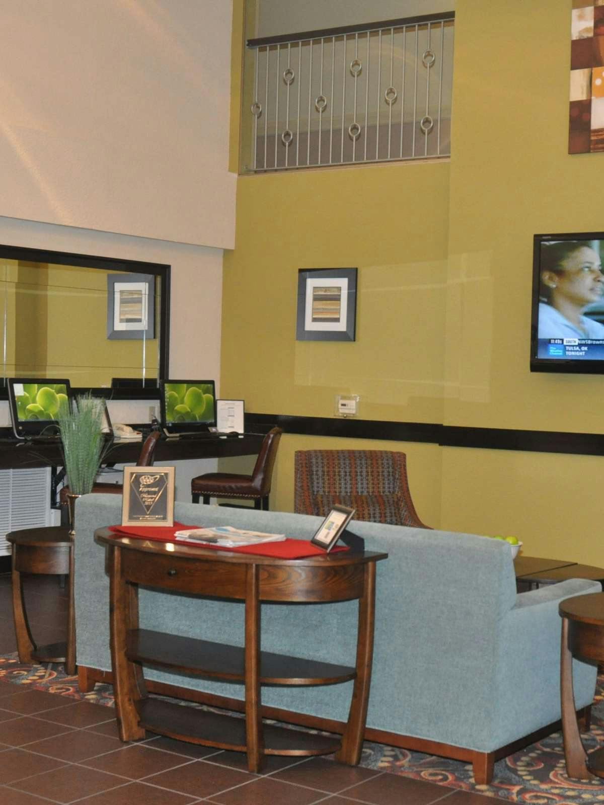 Hotel Holiday Inn Express Hotel & Suites Sarasota East photo 3