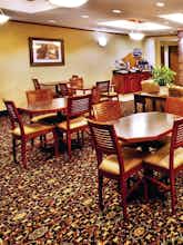 Hotel Holiday Inn Express Hotel & Suites Sheldon photo 5