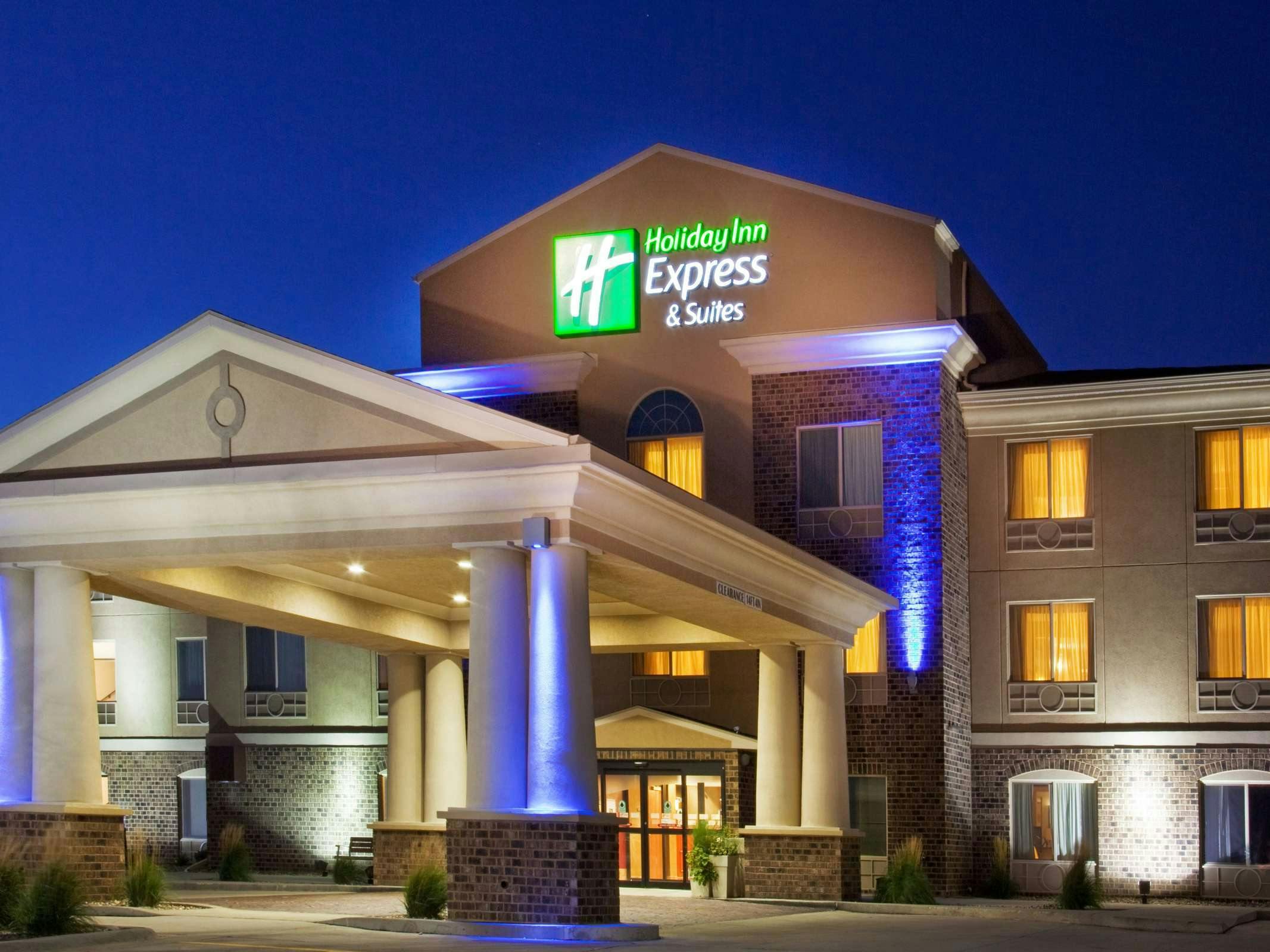 Holiday Inn Express Hotel & Suites Sioux Center