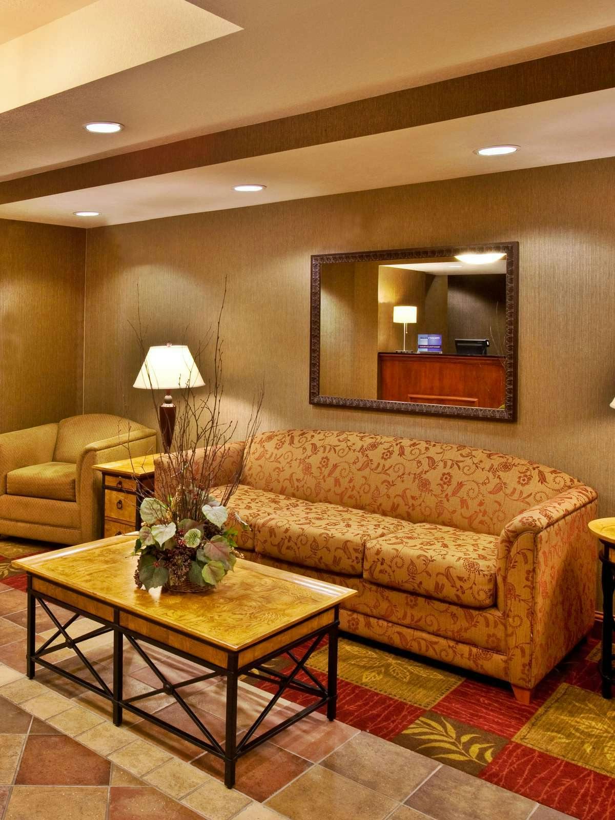 Hotel Holiday Inn Express Hotel & Suites Sioux Center photo 2