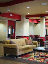 Hotel Holiday Inn Express Hotel & Suites Sherman photo 3