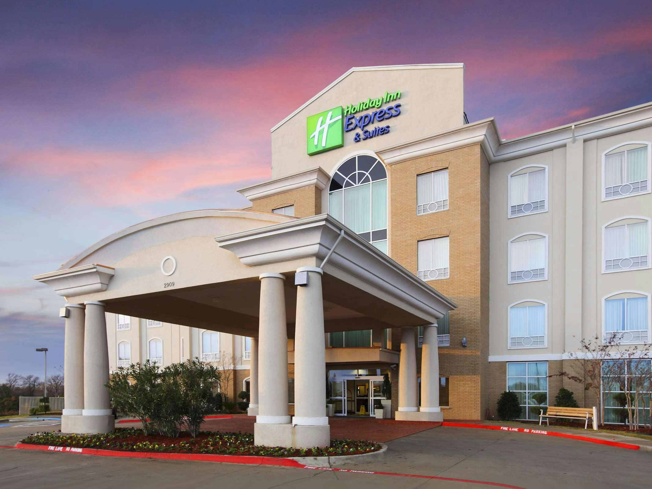 Holiday Inn Express Hotel & Suites Sherman