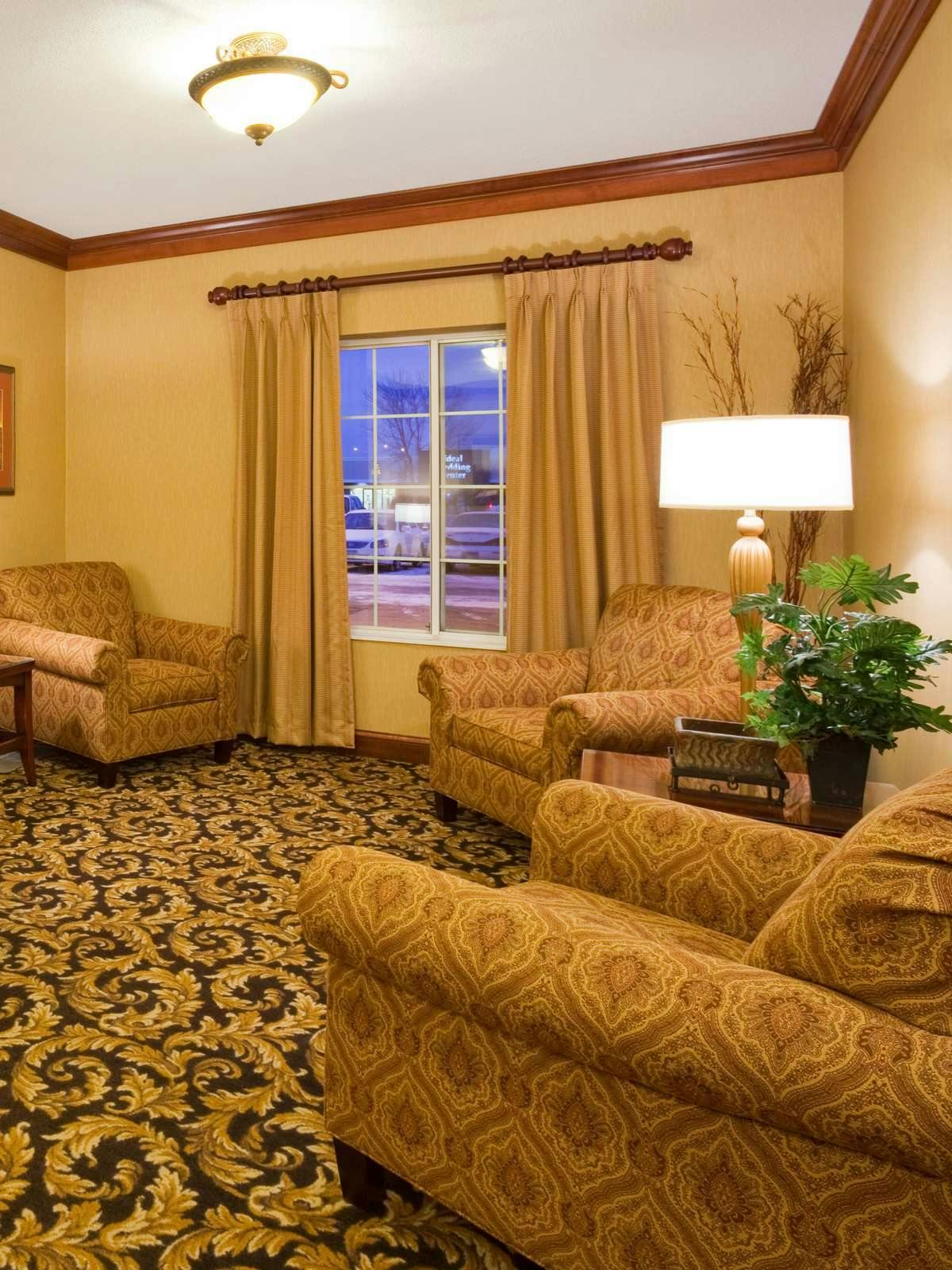 Hotel Holiday Inn Express Hotel & Suites Sioux Falls Empire Mall photo 3