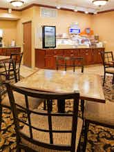 Hotel Holiday Inn Express Hotel & Suites Sioux Falls Empire Mall photo 4