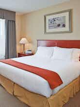 Hotel Holiday Inn Express Hotel & Suites Sherwood Park photo 1