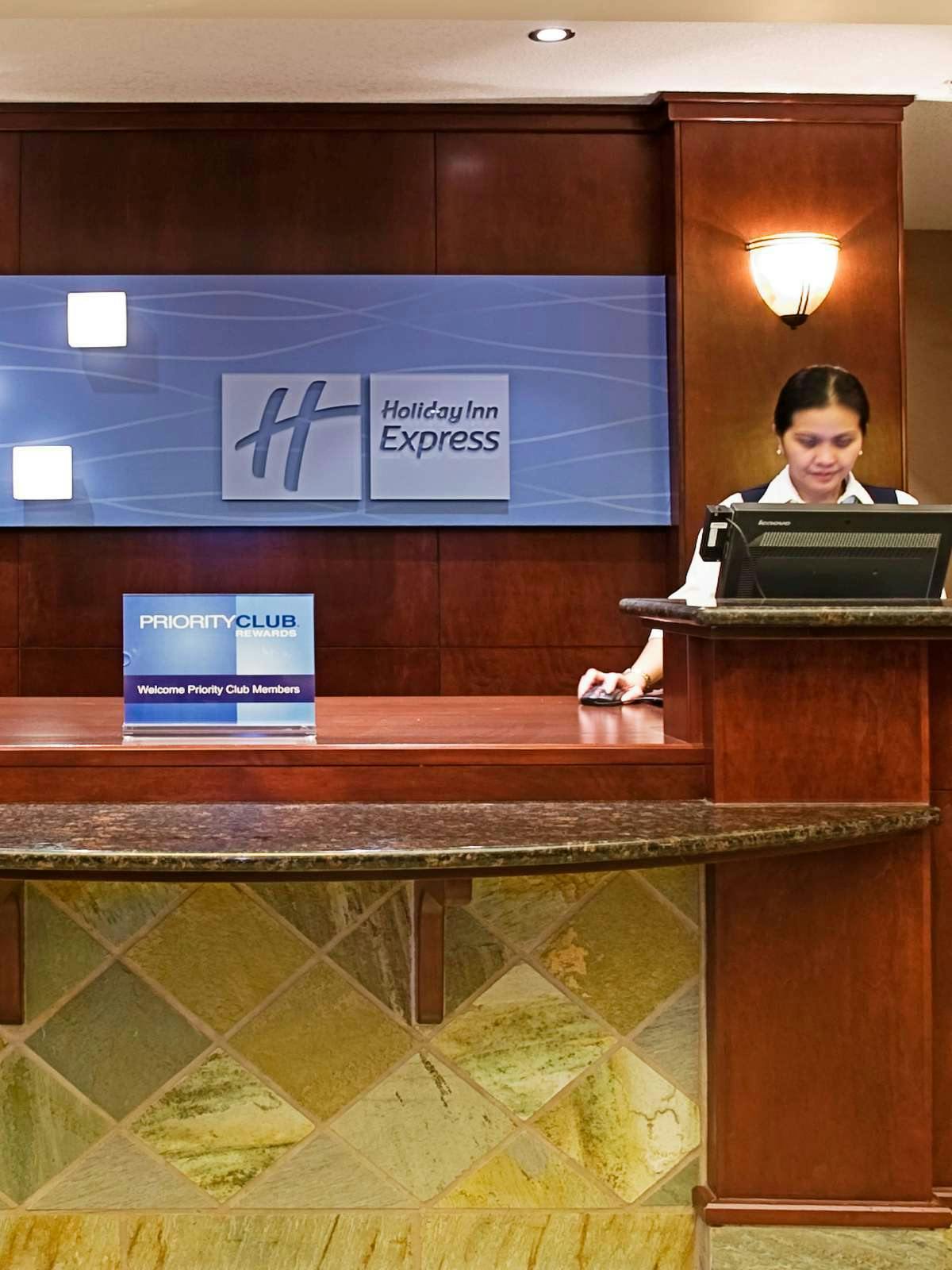 Hotel Holiday Inn Express Hotel & Suites Slave Lake photo 3
