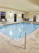 Hotel Holiday Inn Express Hotel & Suites Van Wert photo 5