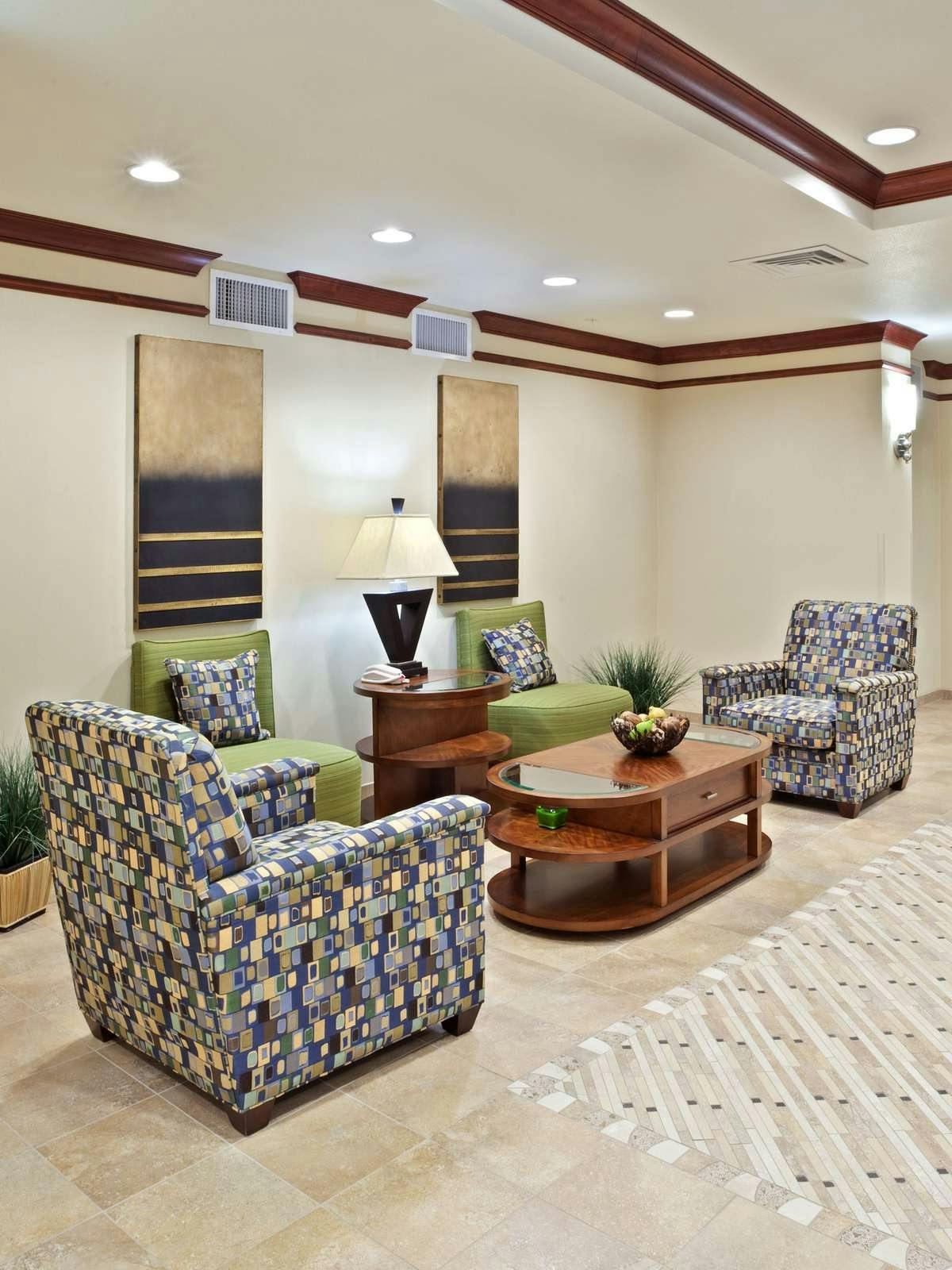 Hotel Holiday Inn Express Hotel & Suites Vancouver Mall photo 4