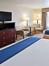 Hotel Holiday Inn Express Hotel & Suites Vancouver Mall photo 2