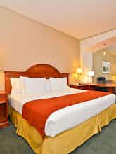 Hotel Holiday Inn Express Hotel & Suites South Lakewood photo 1