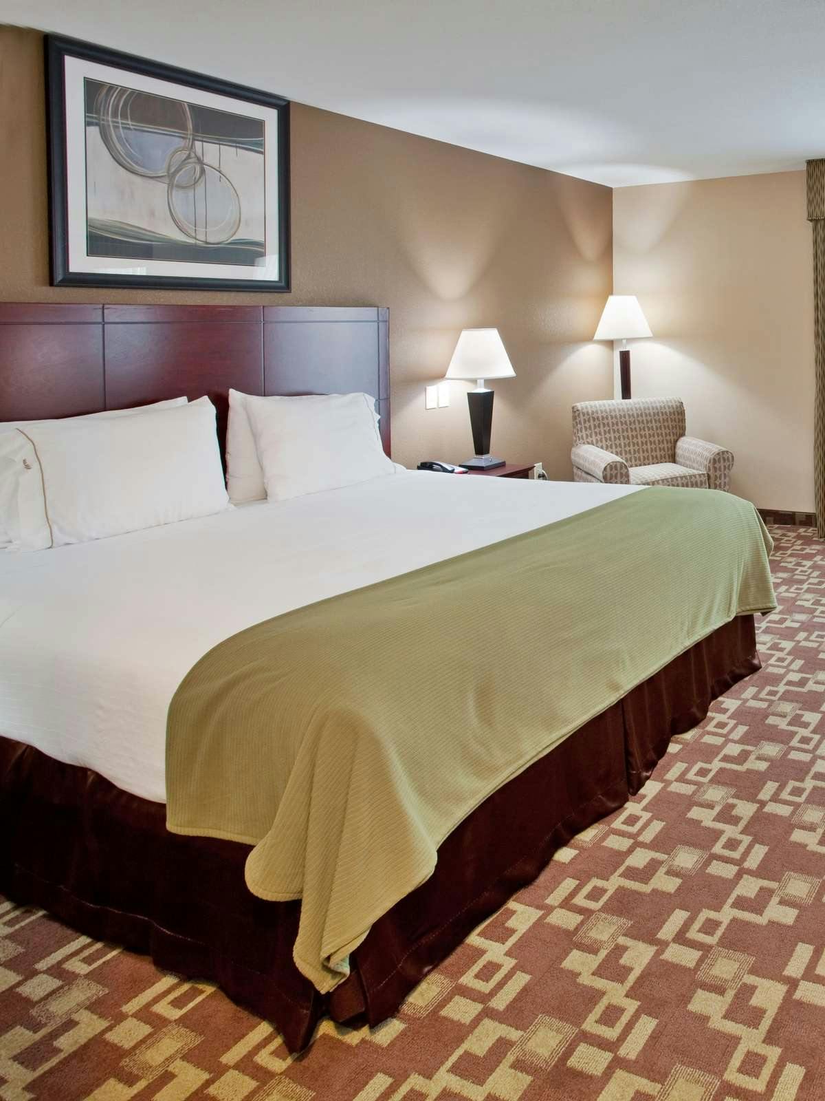 Hotel Holiday Inn Express Hotel & Suites St Charles photo 1