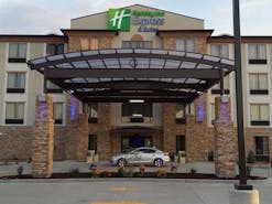 Holiday Inn Express Hotel & Suites St Louis Airport