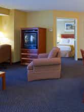Hotel Holiday Inn Express Hotel & Suites St. Cloud photo 2