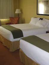 Hotel Holiday Inn Express Hotel & Suites Stevens Point photo 1