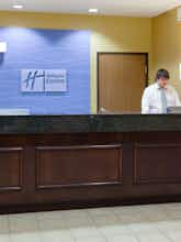Hotel Holiday Inn Express Hotel & Suites Stevens Point photo 3