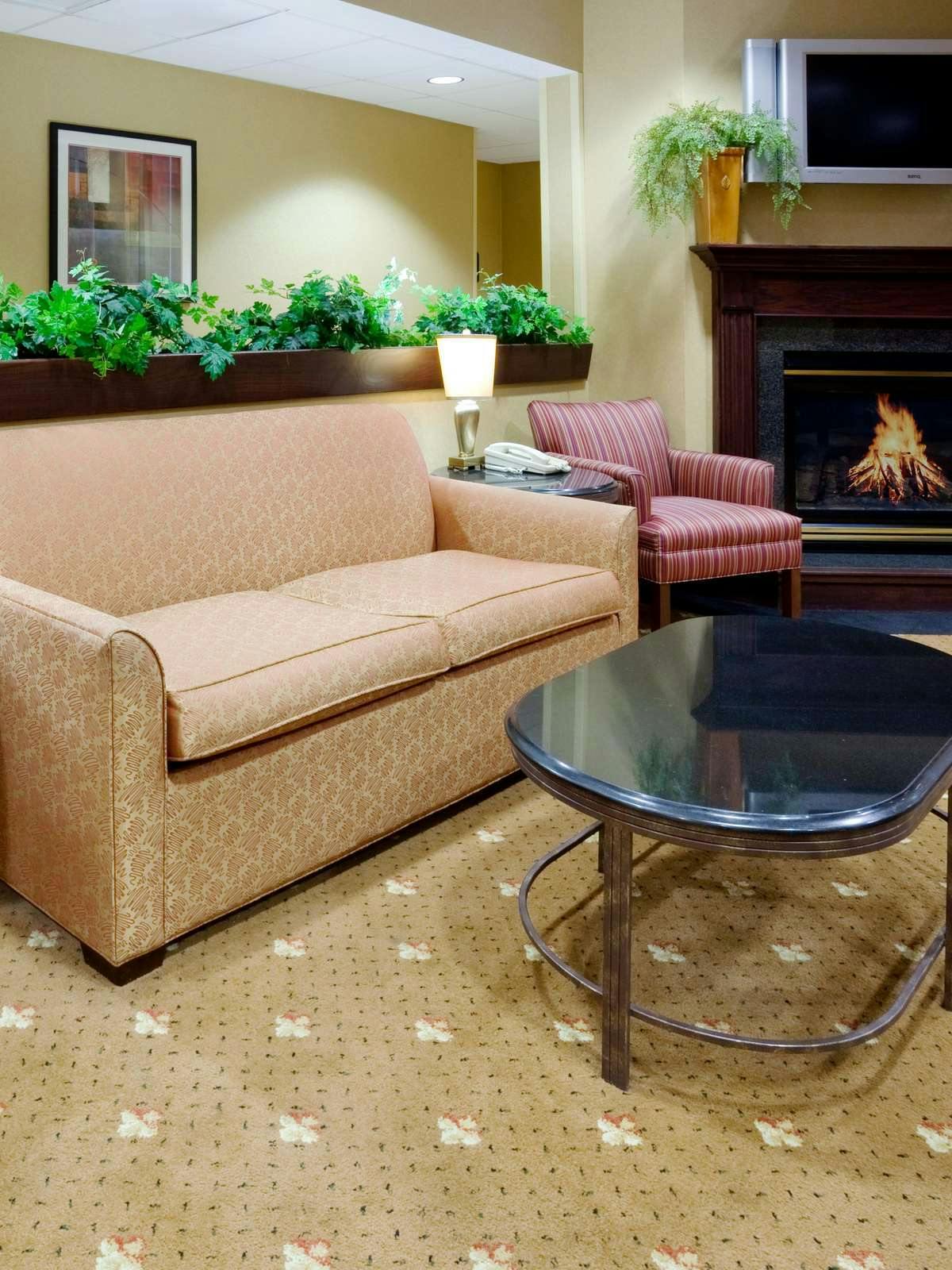 Hotel Holiday Inn Express Hotel & Suites Stevens Point photo 2