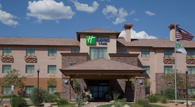 Holiday Inn Express Hotel & Suites St. George North Zion