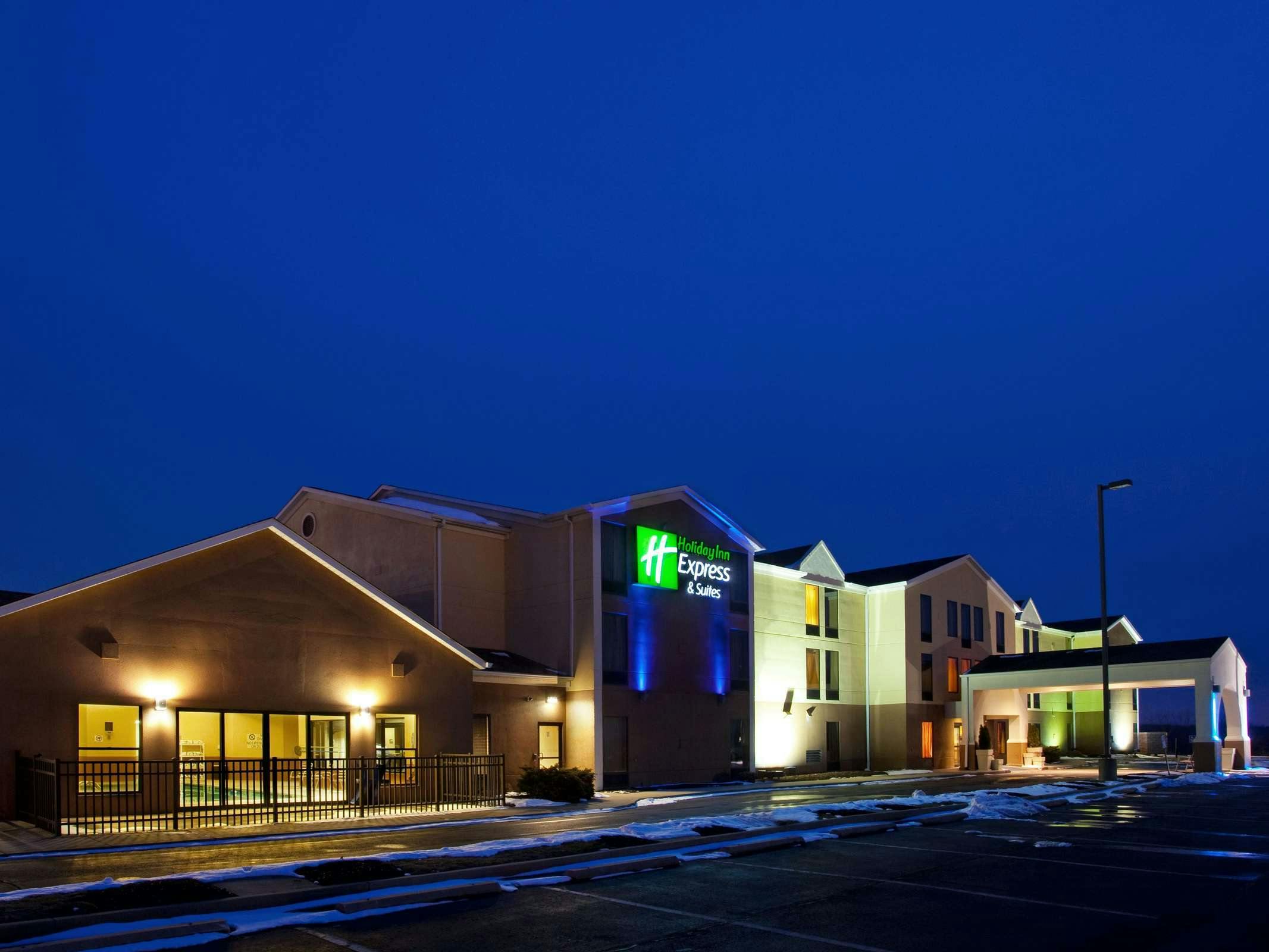 Holiday Inn Express Hotel & Suites Streetsboro