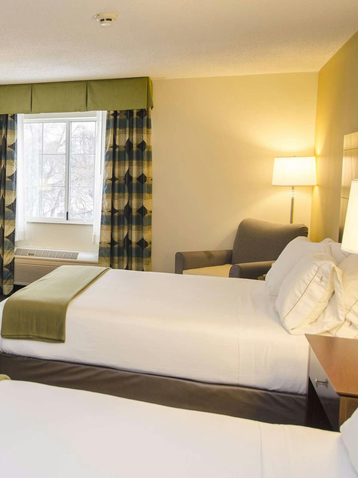 Hotel Holiday Inn Express Hotel & Suites St. Joseph photo 1