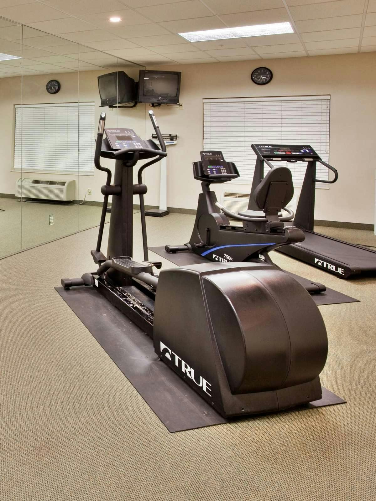 Hotel Holiday Inn Express Hotel & Suites St. Louis West O'Fallon photo 5