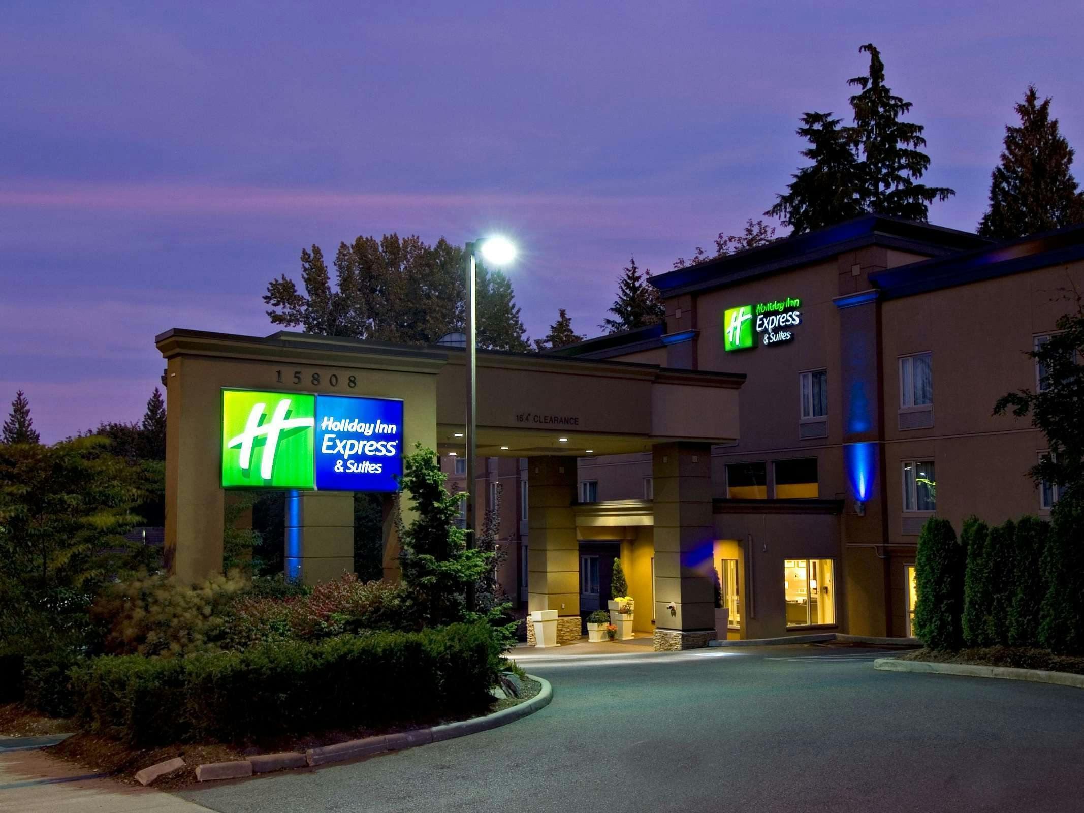 Holiday Inn Express Hotel & Suites Surrey