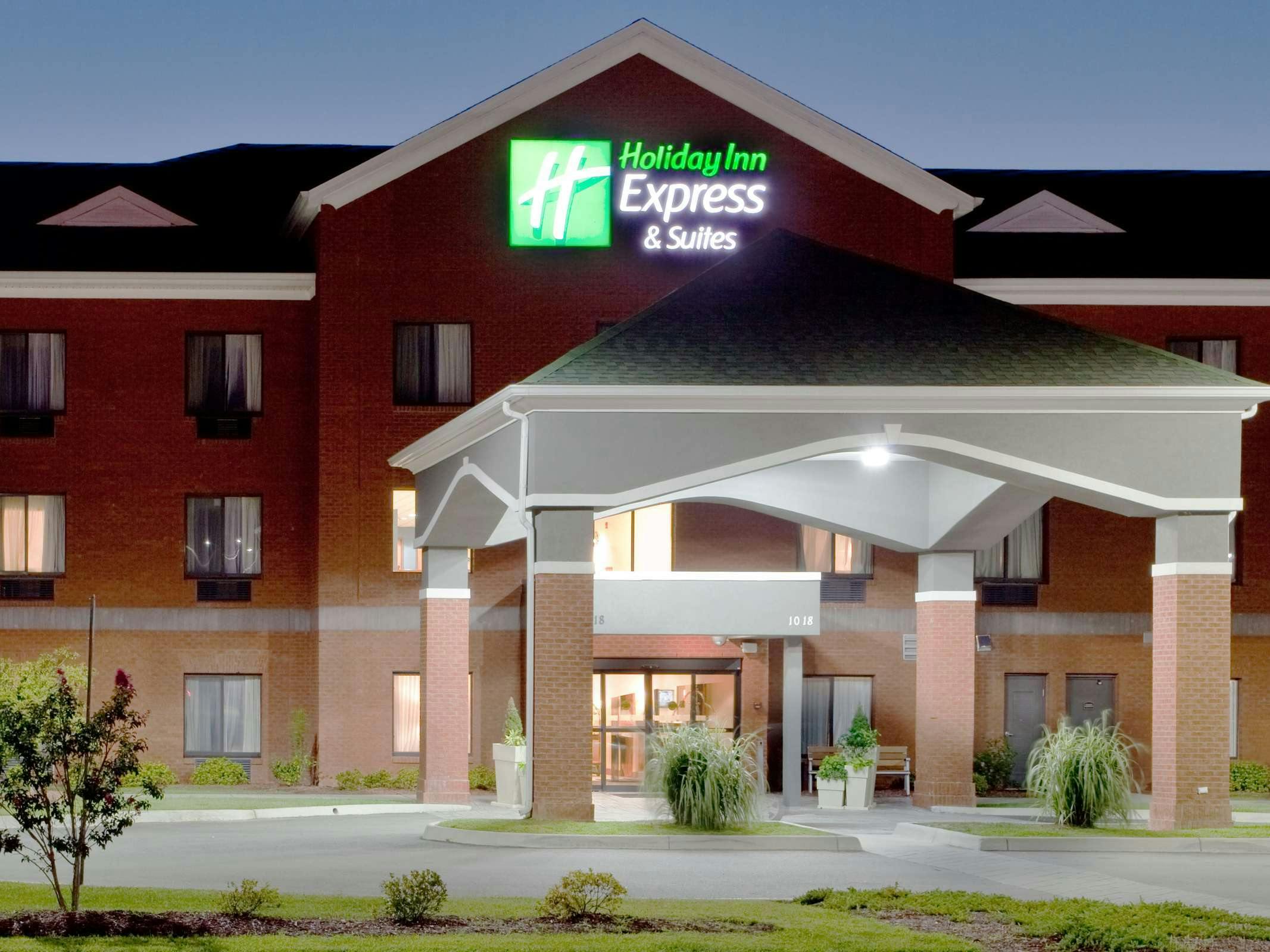 Holiday Inn Express Hotel & Suites Suffolk