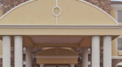 Holiday Inn Express Hotel & Suites Swansea