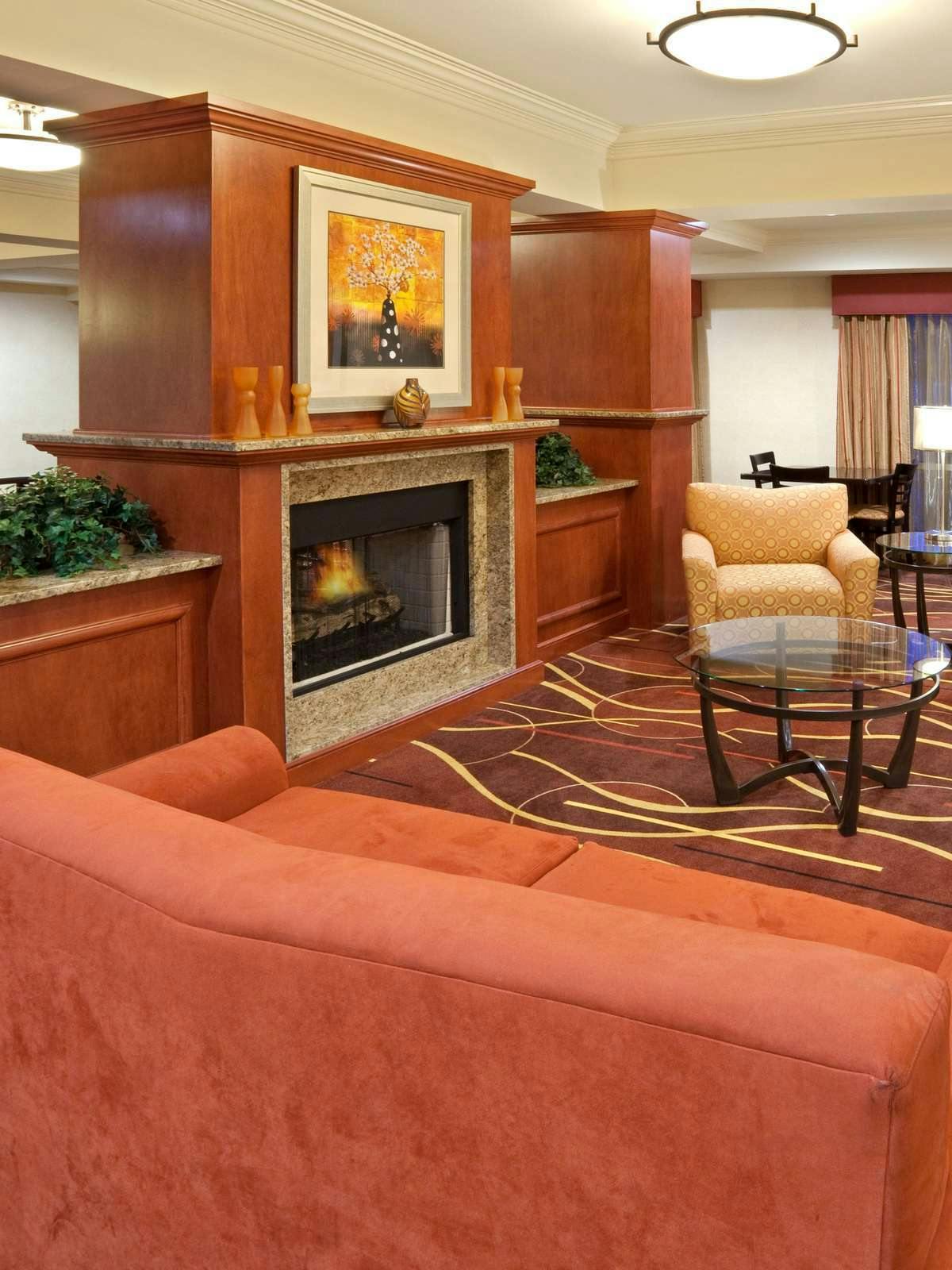 Hotel Holiday Inn Express Hotel & Suites Sumner photo 3