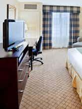 Hotel Holiday Inn Express Hotel & Suites Sumner photo 2