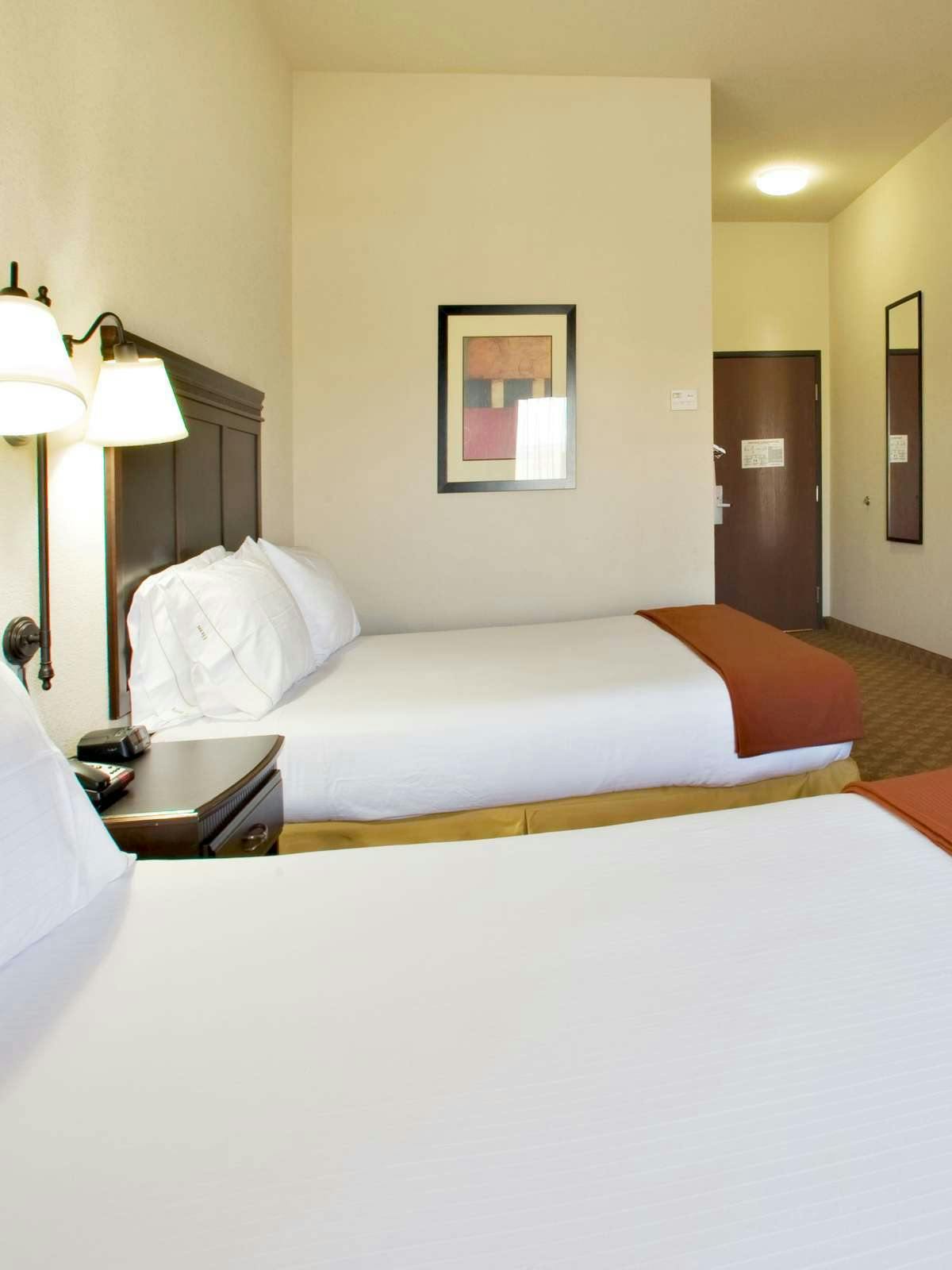 Hotel Holiday Inn Express Hotel & Suites Sweetwater photo 1