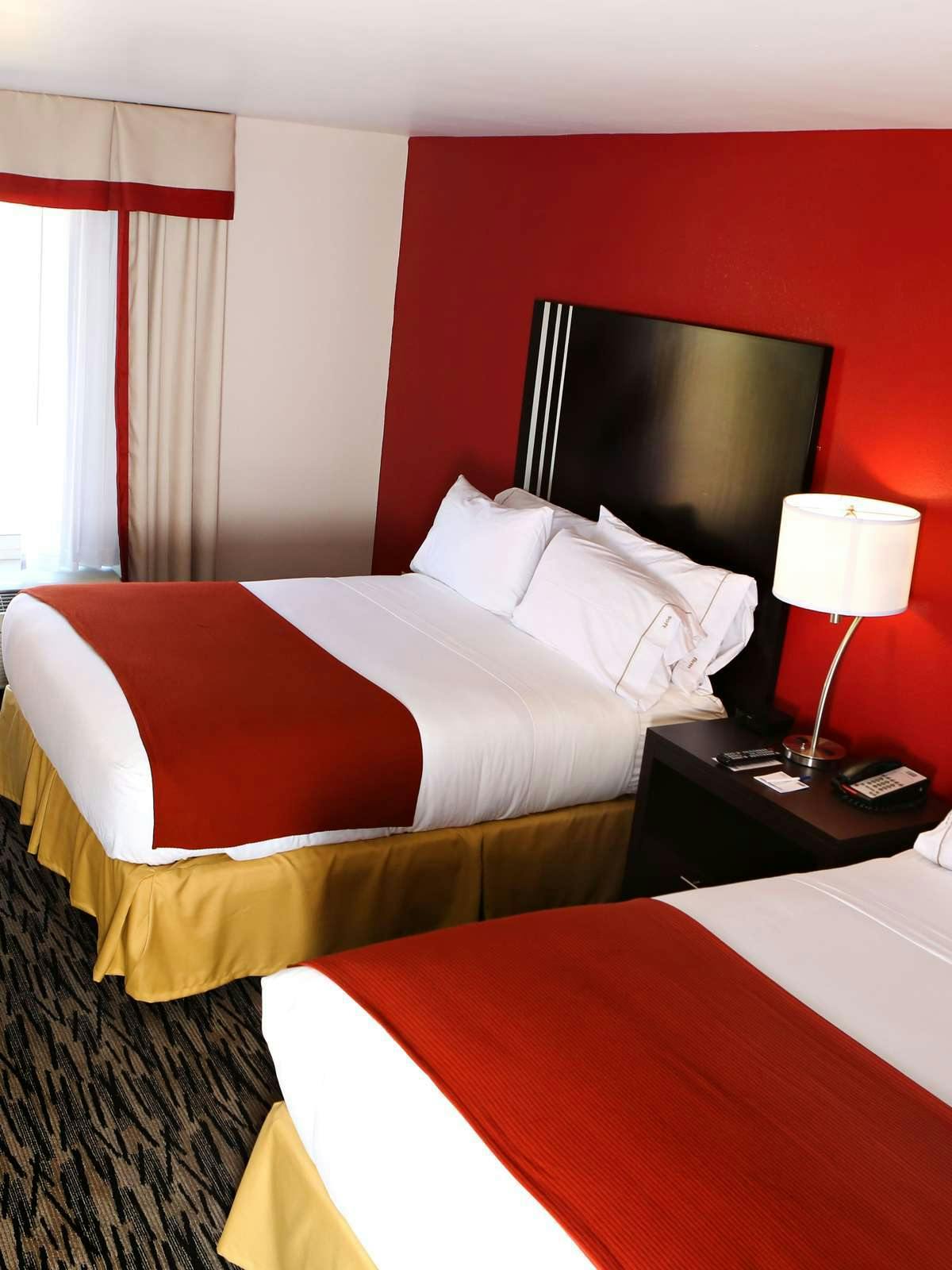 Hotel Holiday Inn Express Hotel & Suites Sumter photo 1