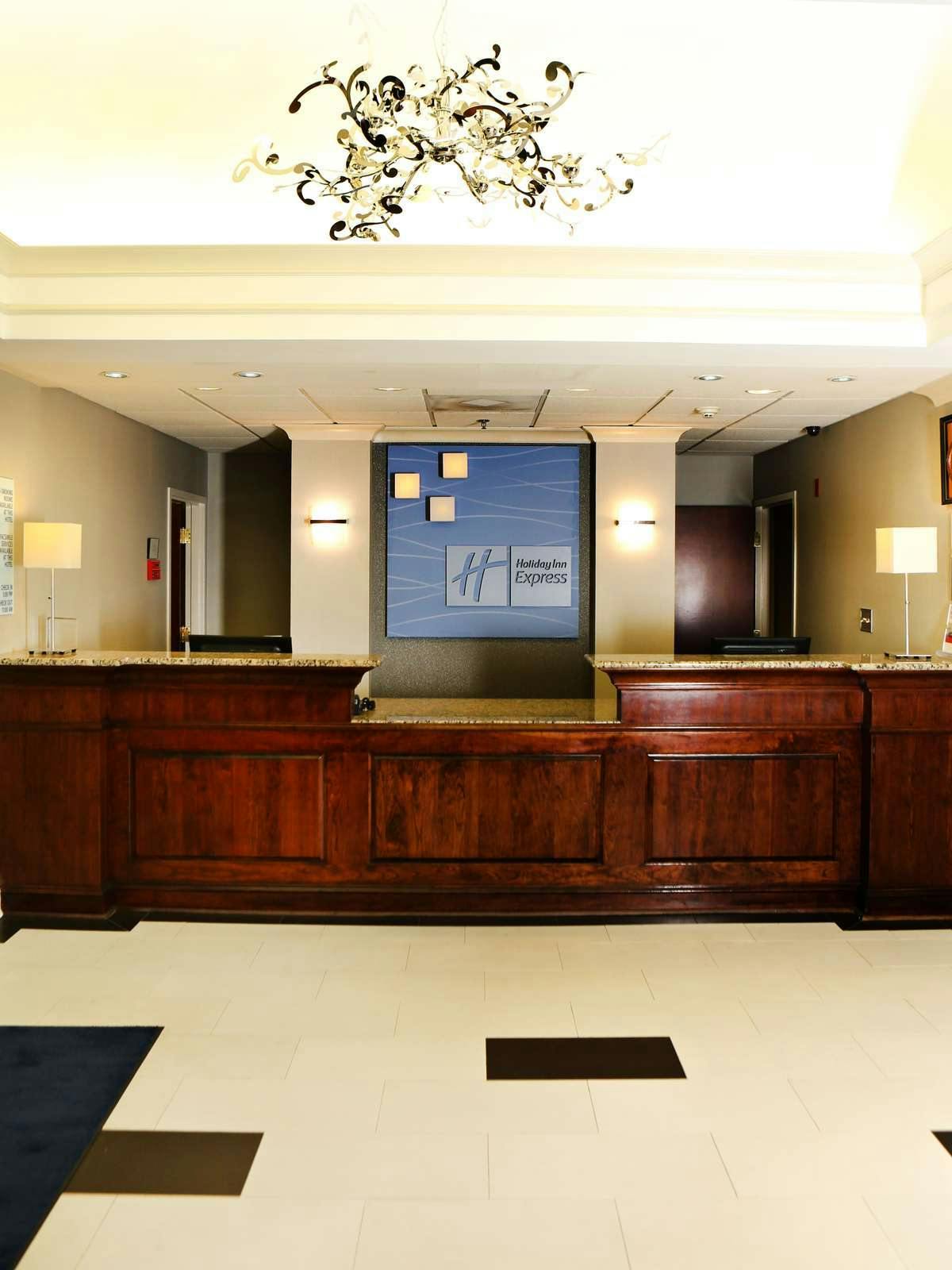 Hotel Holiday Inn Express Hotel & Suites Sumter photo 4