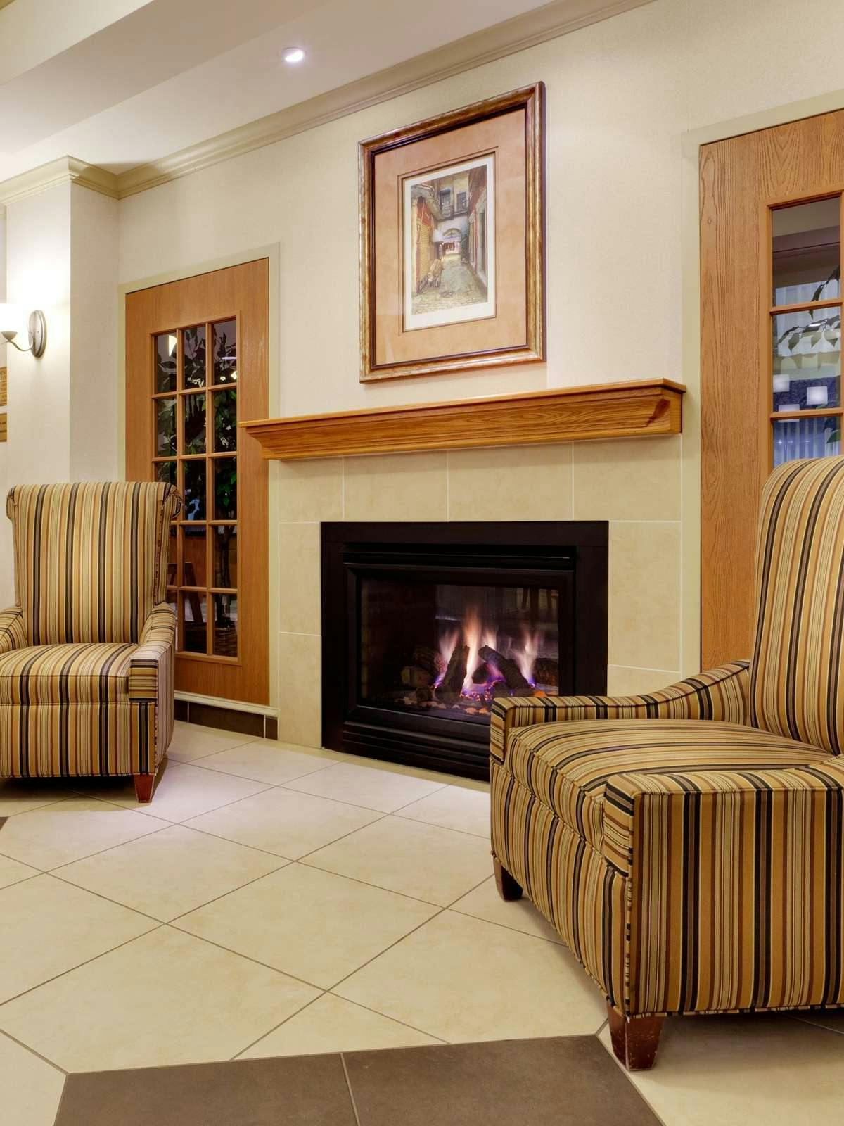 Hotel Holiday Inn Express Hotel & Suites Victor photo 4