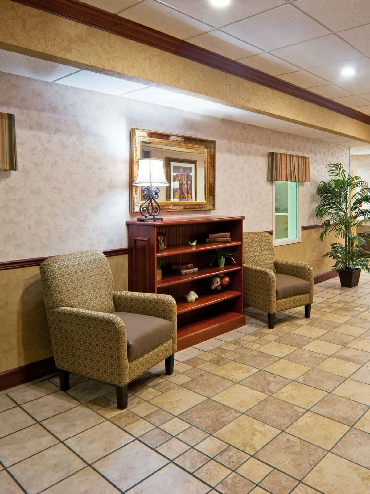 Hotel Holiday Inn Express Hotel & Suites Troy photo 3