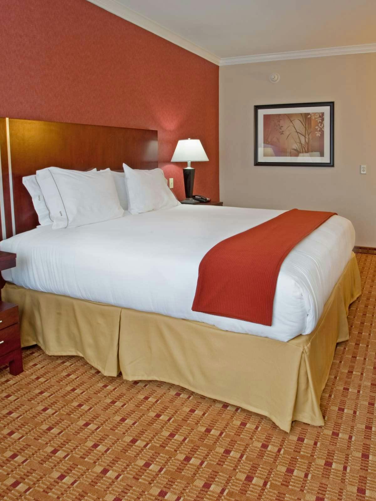 Hotel Holiday Inn Express Hotel & Suites Vidor South photo 1