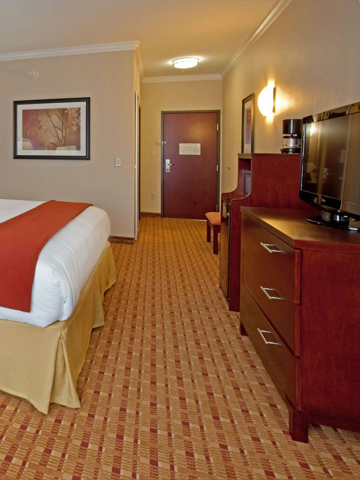 Hotel Holiday Inn Express Hotel & Suites Vidor South photo 2