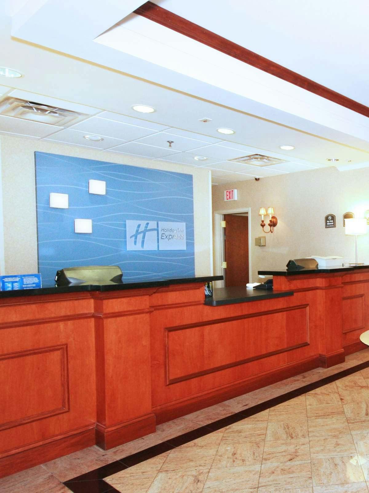 Hotel Holiday Inn Express Hotel & Suites Walterboro photo 5