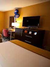 Hotel Holiday Inn Express Hotel & Suites Vineland Millville photo 2