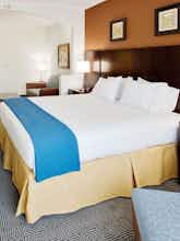 Hotel Holiday Inn Express Hotel & Suites Warminster photo 1