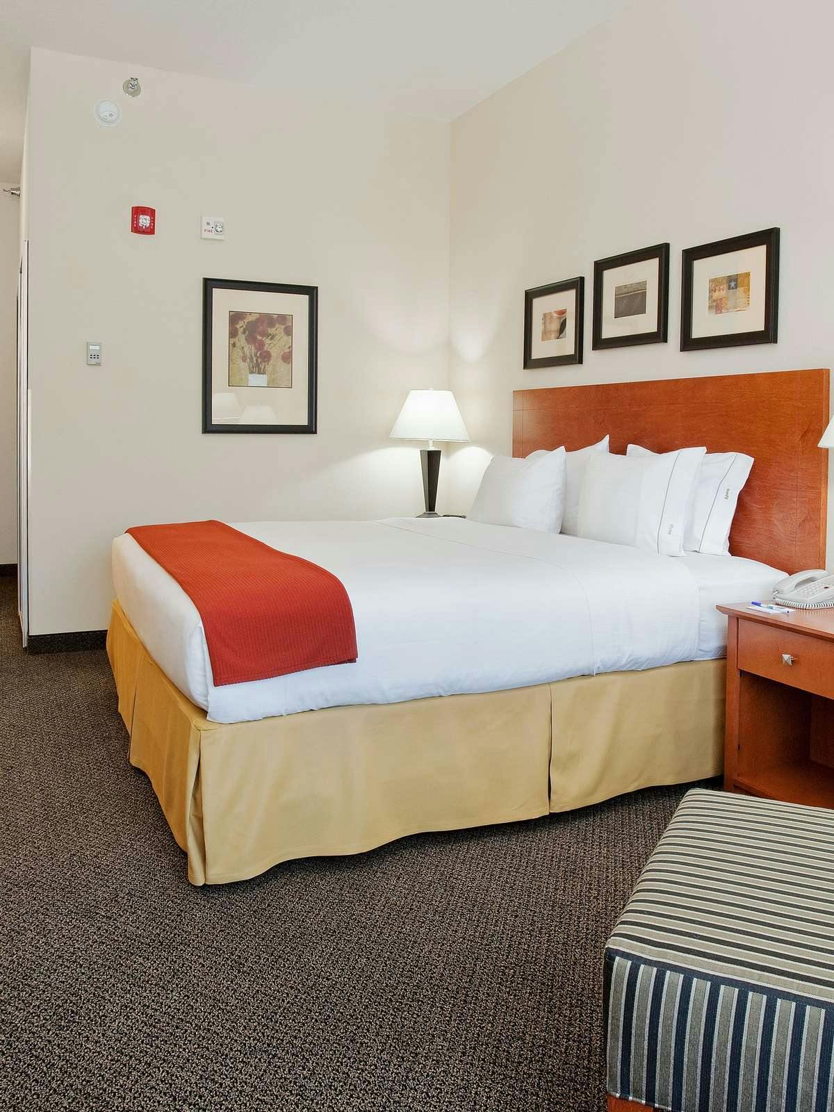 Hotel Holiday Inn Express Hotel & Suites Vernal Dinosaurland photo 1