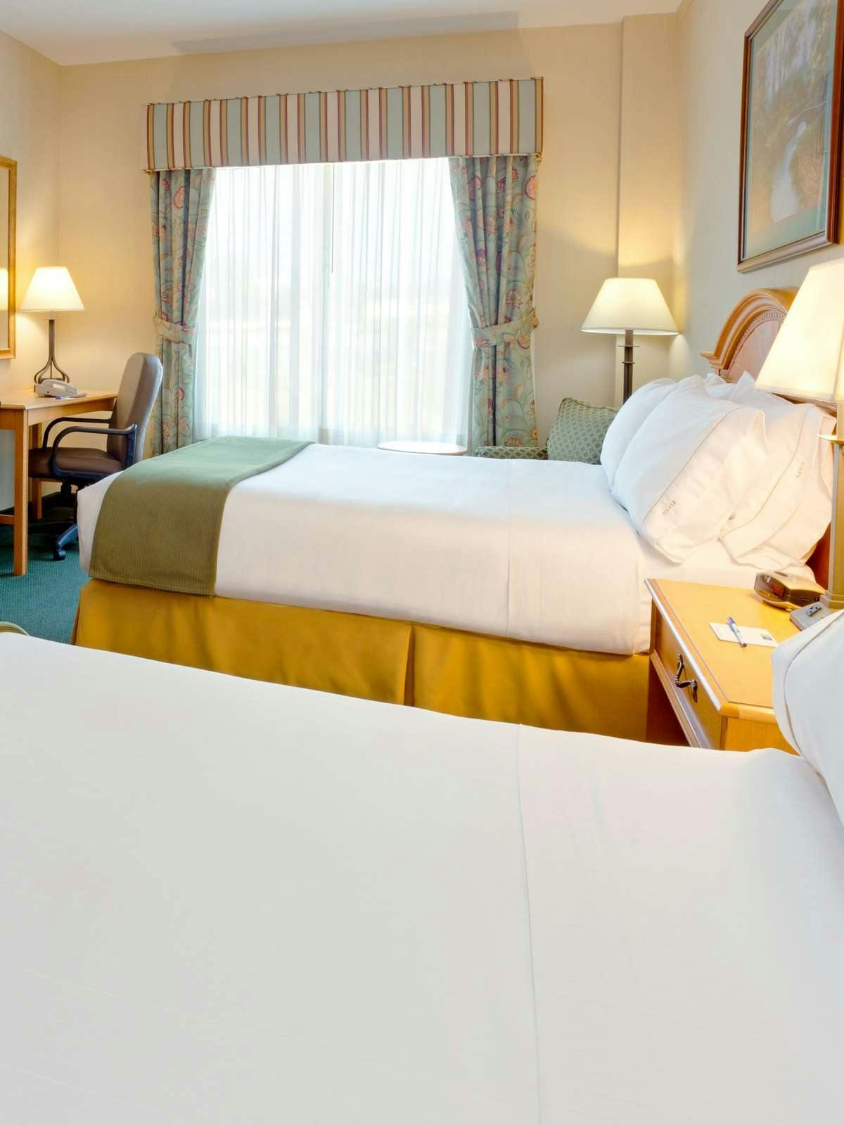 Hotel Holiday Inn Express Hotel & Suites Watertown Thousand Islands photo 1