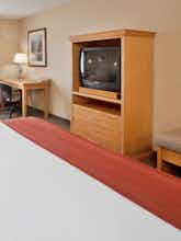 Hotel Holiday Inn Express Hotel & Suites Vernon photo 2