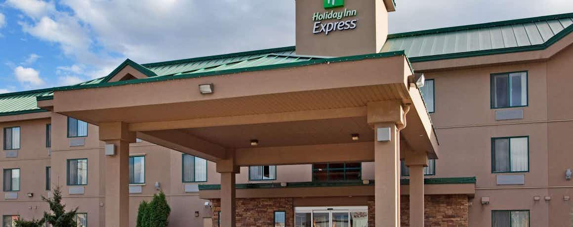 Holiday Inn Express Hotel & Suites Vernon