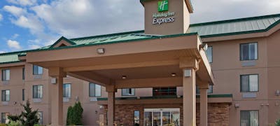 Holiday Inn Express Hotel & Suites Vernon
