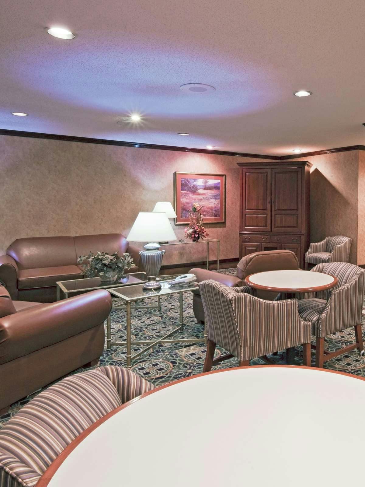 Hotel Holiday Inn Express Hotel & Suites Warsaw photo 3