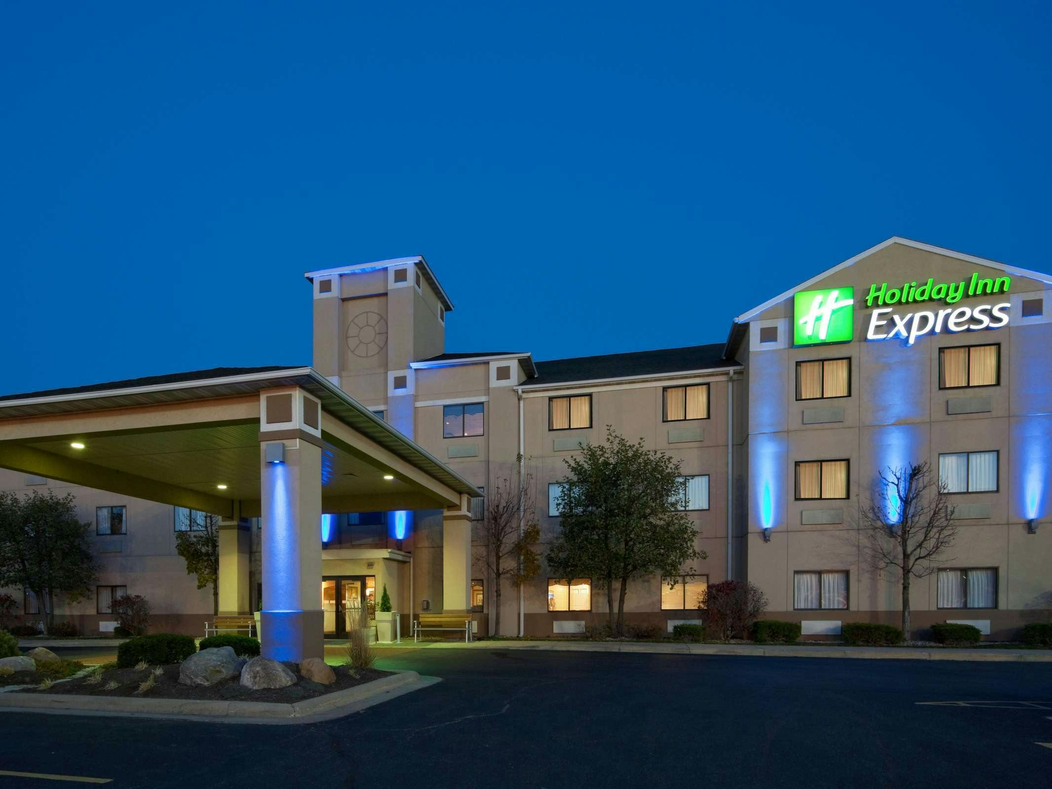 Holiday Inn Express Hotel & Suites Warsaw