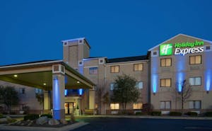Holiday Inn Express Hotel & Suites Warsaw