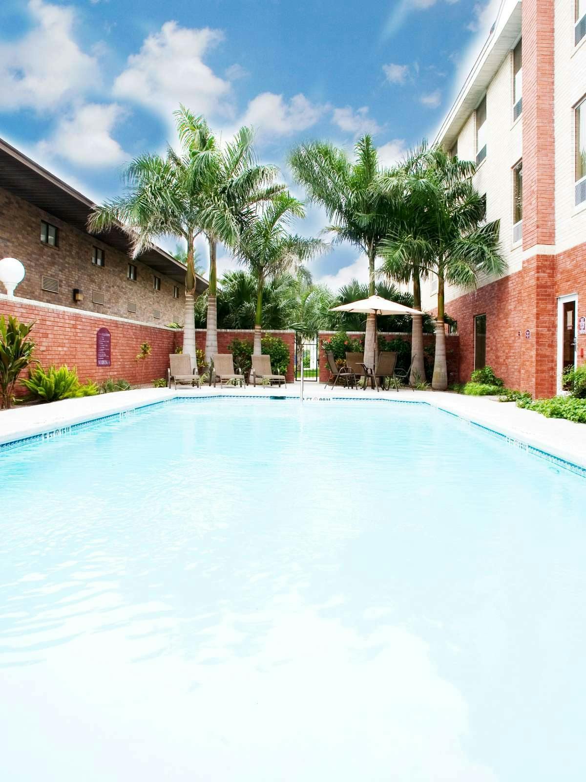 Hotel Holiday Inn Express Hotel & Suites Weslaco photo 1