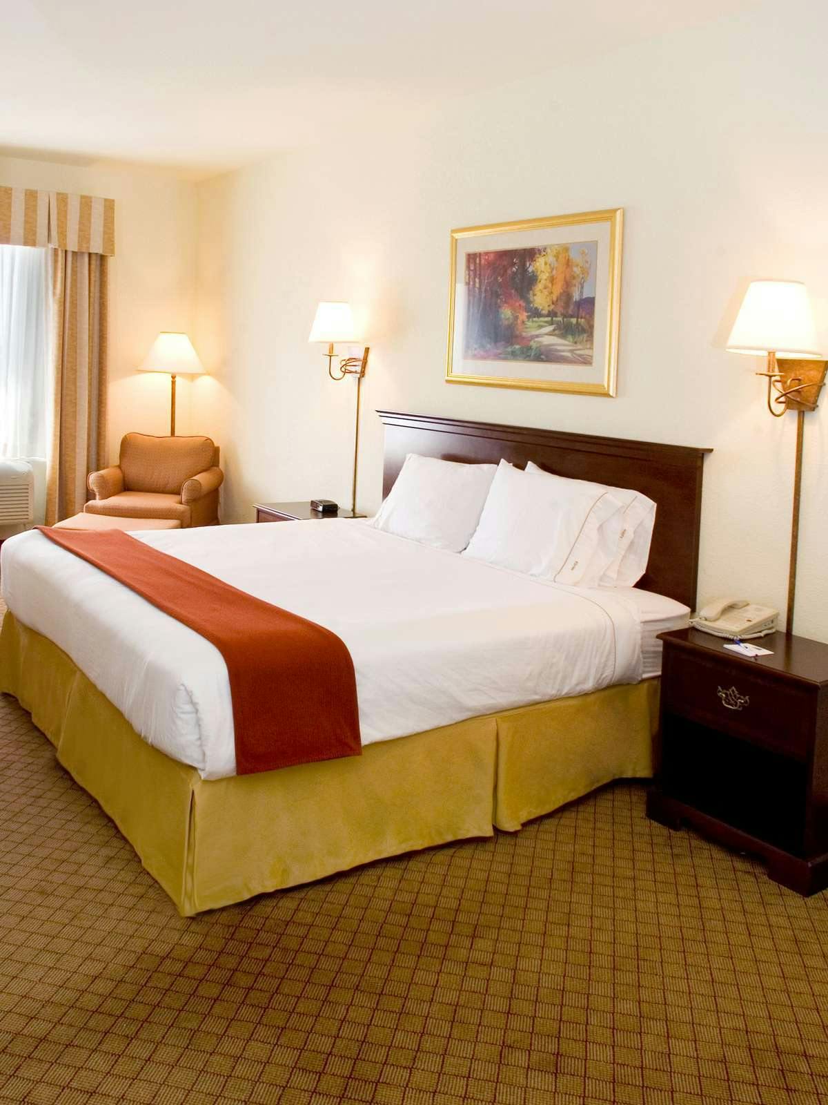 Hotel Holiday Inn Express Hotel & Suites Weslaco photo 2