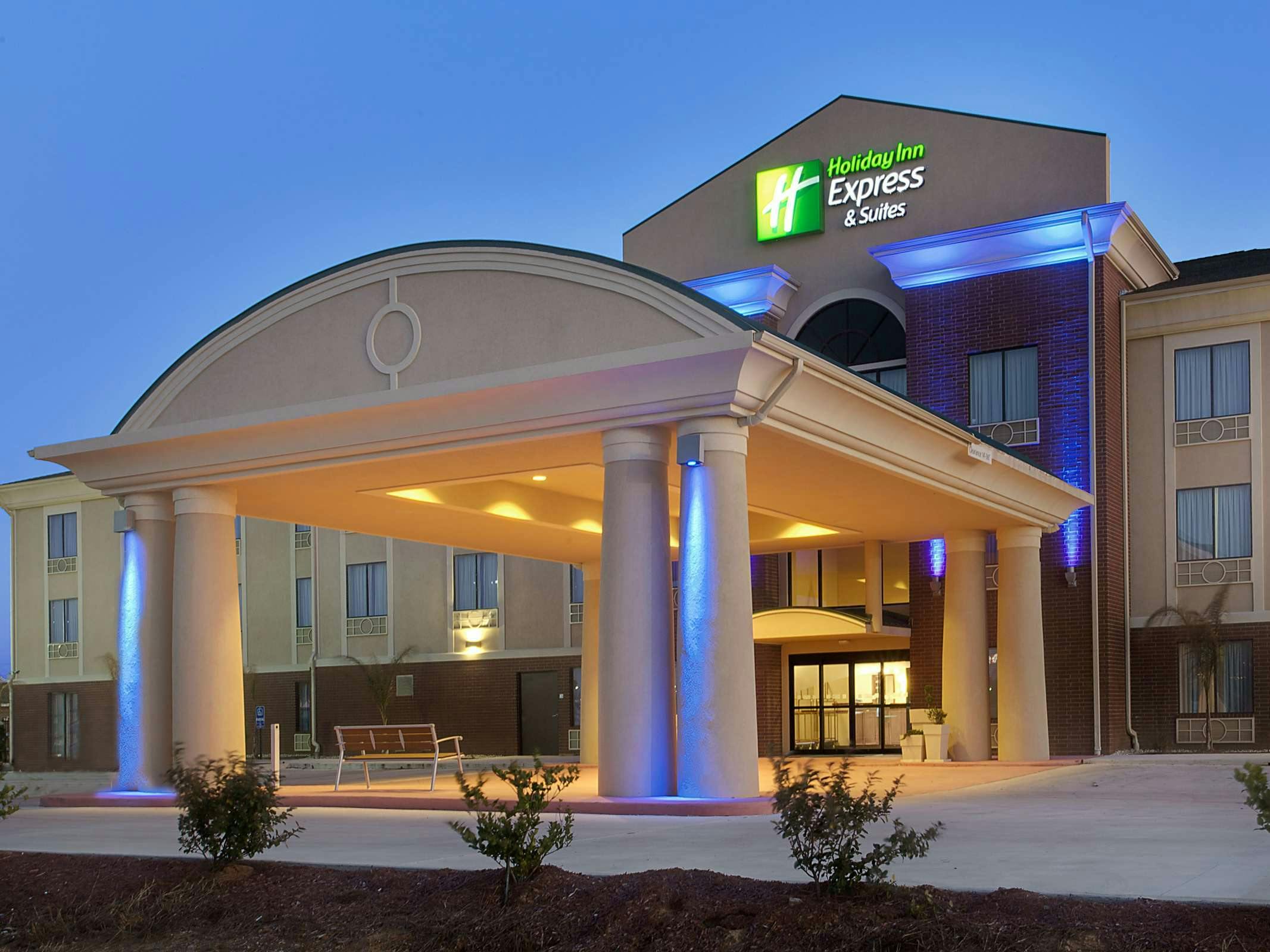 Holiday Inn Express Hotel & Suites Waller